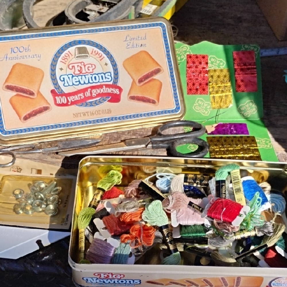 Fig Newtons Tin Filled with Embroidery Floss - Multi